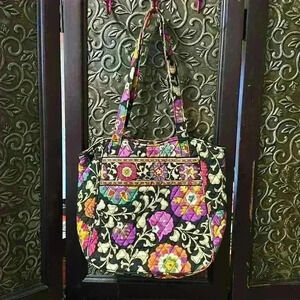 Vera Bradley RetiredSuzani pattern shoulder bag